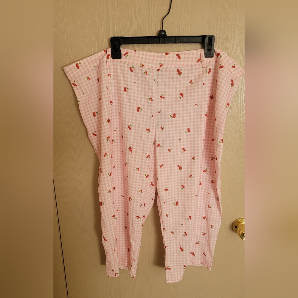 Fashion Nova Cherry Love Pink Gingham Capri Pants NWT size 3x